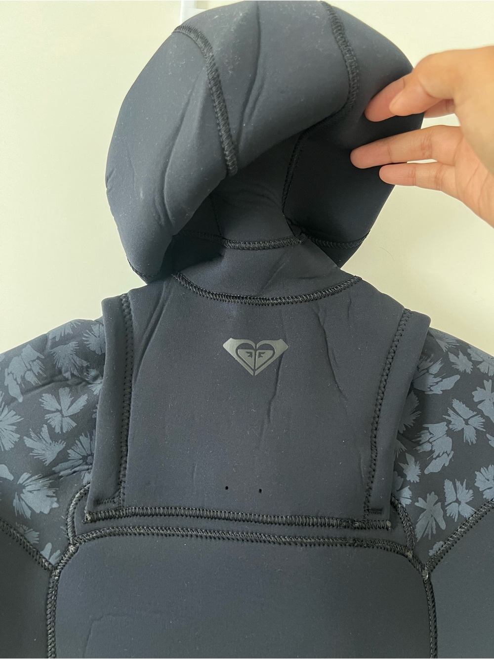 Roxy Hooded Wetsuit 5/4/3mm - Picture 7 of 11